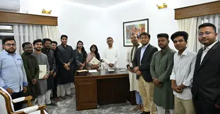 তারেক রহমানের সঙ্গে সাক্ষাৎ করেছেন জাকসু ও গকসুর ভিপি